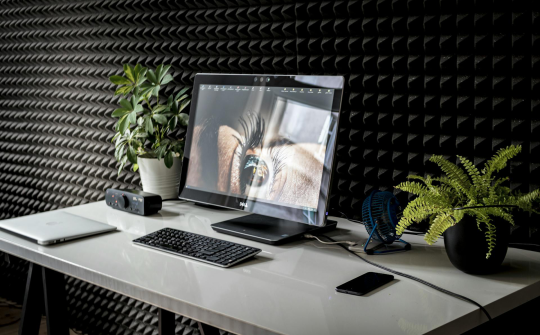 pexels-mateusz-dach-99805-2811648.png
